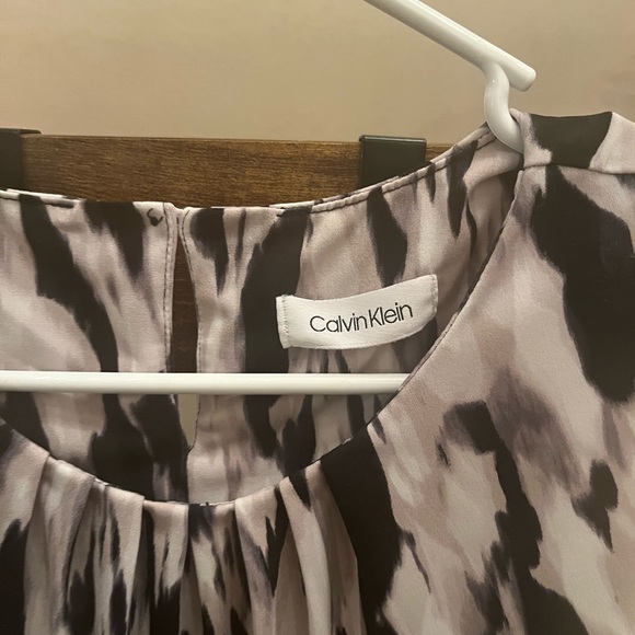 Calvin Klein top sz small - Picture 2 of 2